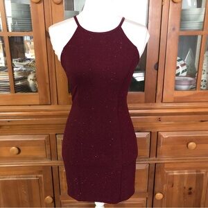 👗EUC Speechless Sparkle Body-con Dress